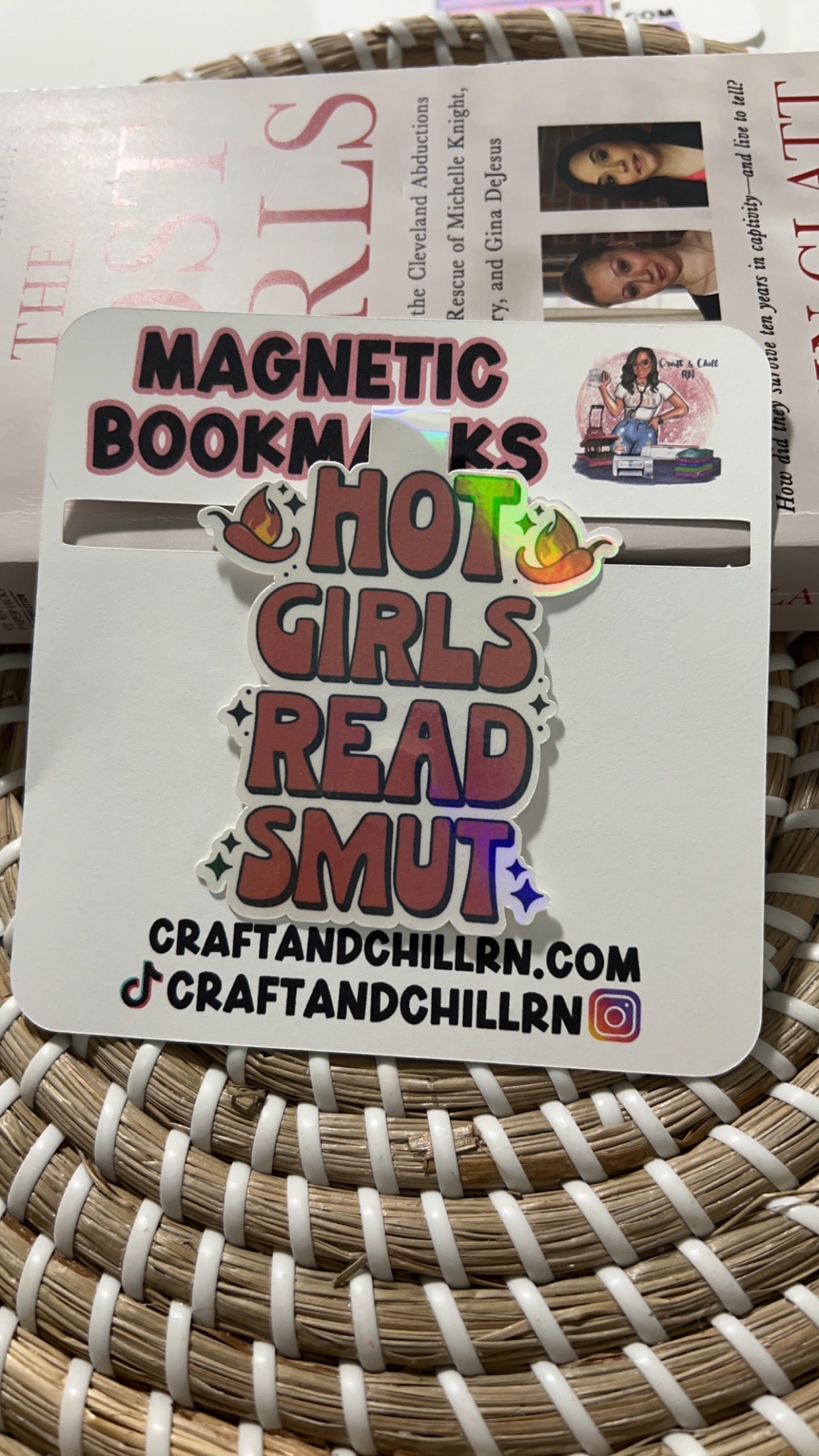 Hot Girls Read Smut Magnetic Bookmark